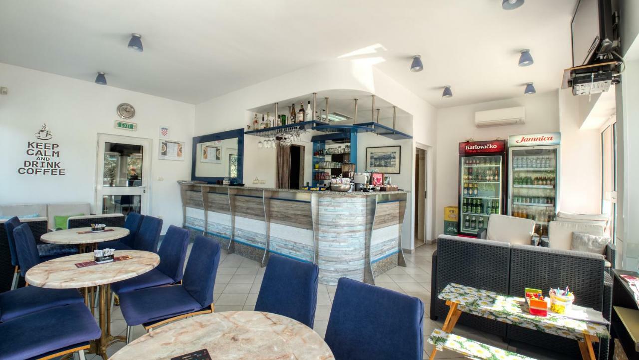 אומאג Villa Punta מראה חיצוני תמונה