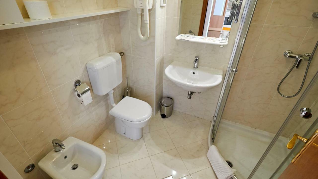 אומאג Villa Punta מראה חיצוני תמונה